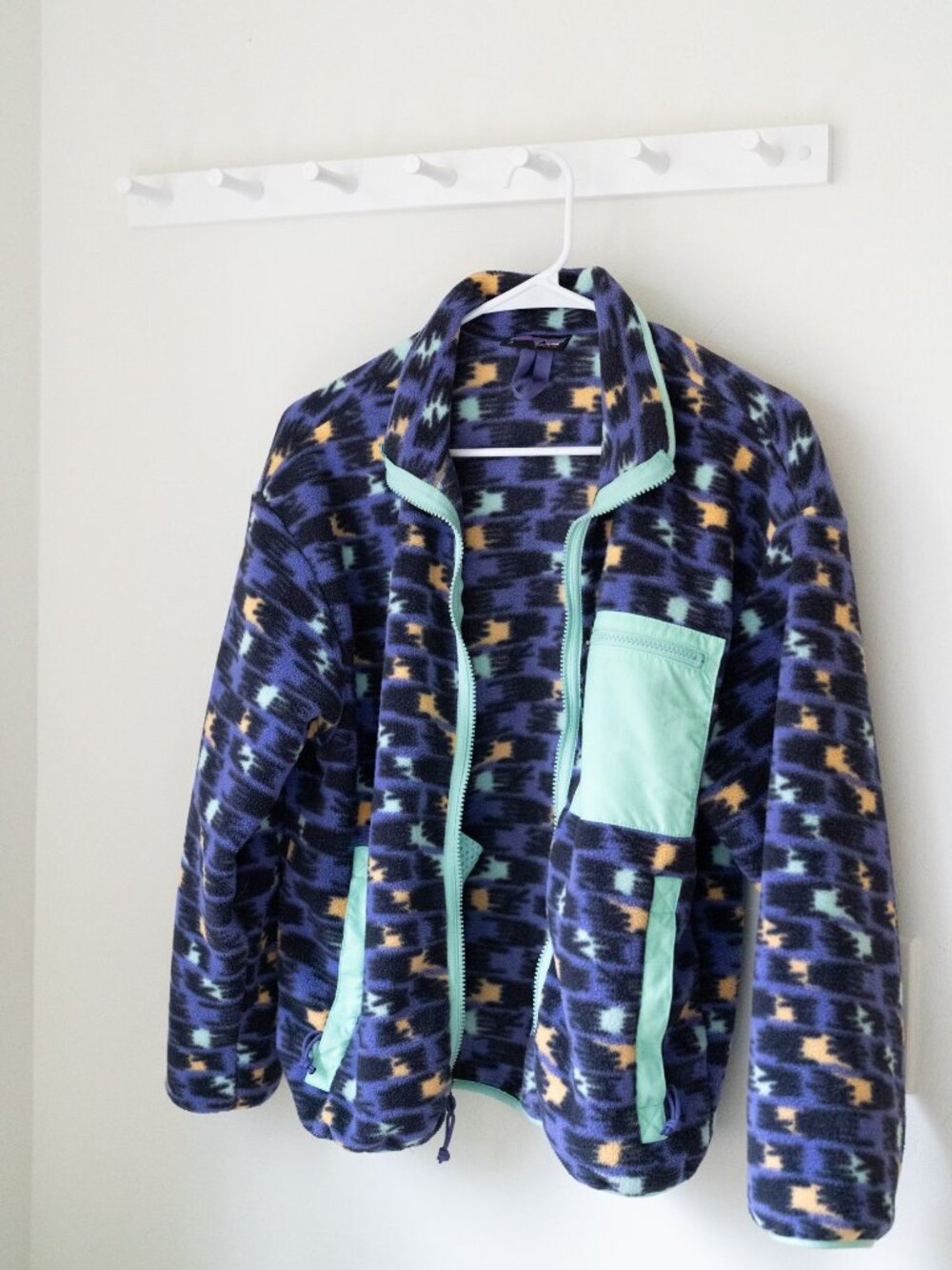 Patagonia Synchilla Jacket Womens Purple Intertwined Hands Perennial sz Small